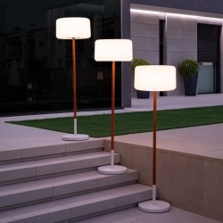 LUMCHLPLTSSNW NEW GARDEN lampa podłogowa CHLOE PLANT SOLAR SMARTTECH WOOD